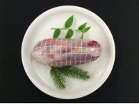 cabrit - cuixeta desossada i lligada 1 unitats per safata de 0.400-0.450 kg.