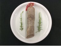 fiambre 1 tros de 0,400-0,450 kg.